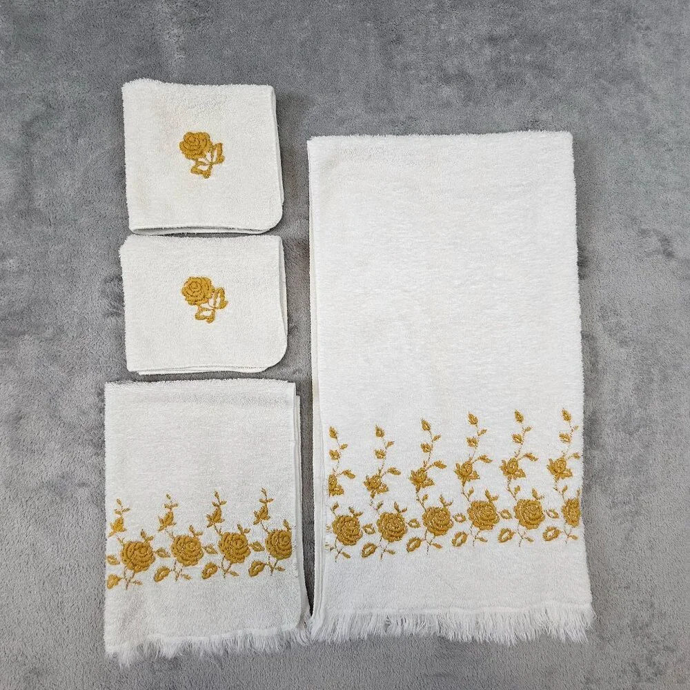 Vintage Dundee Rose‎ Gold Embroidered Towel Set 1 Bath 1 Hand 2 Washcloths USA